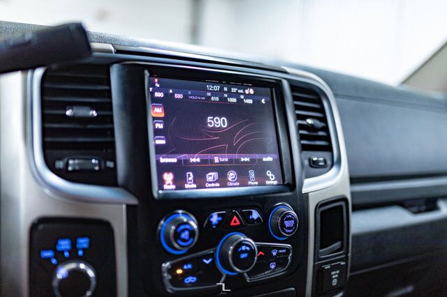 2015 Ram 5500 4x4 Crew Cab SLT Picker Diesel AISIN Nav Red Deer AB