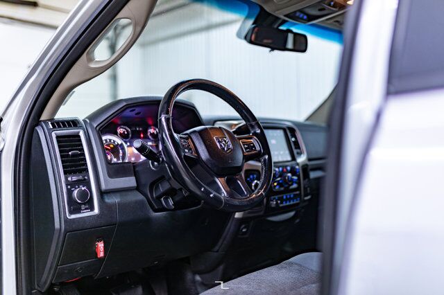 2015 Ram 5500 4x4 Crew Cab SLT Picker Diesel AISIN Nav Red Deer AB