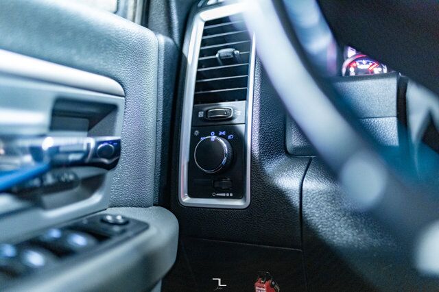 2015 Ram 5500 4x4 Crew Cab SLT Picker Diesel AISIN Nav Red Deer AB