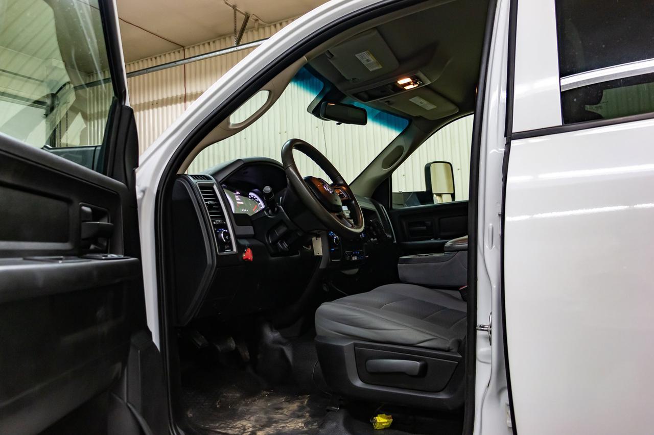 2015 Ram 5500 4x4 Crew Cab ST Picker Diesel AISIN Red Deer AB