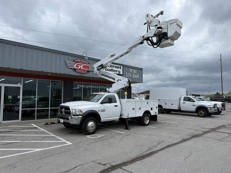 2015 Ram 5500 4x4 Diesel Altec Bucket Truck Tradesman Collinsville OK