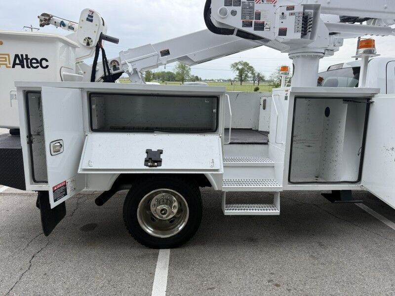 2015 Ram 5500 4x4 Diesel Altec Bucket Truck Tradesman Collinsville OK