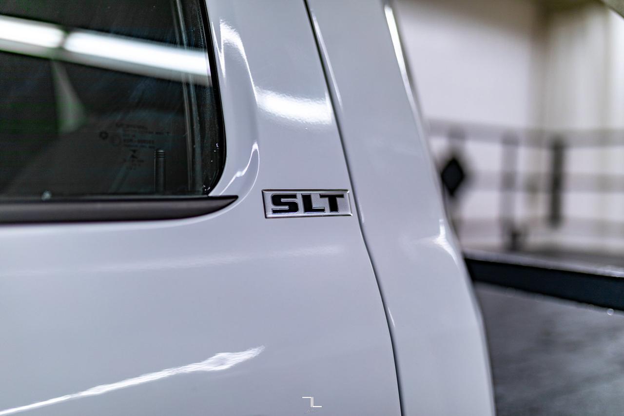 2015 Ram 5500 4x4 Reg Cab SLT Deck Diesel AISIN Red Deer AB