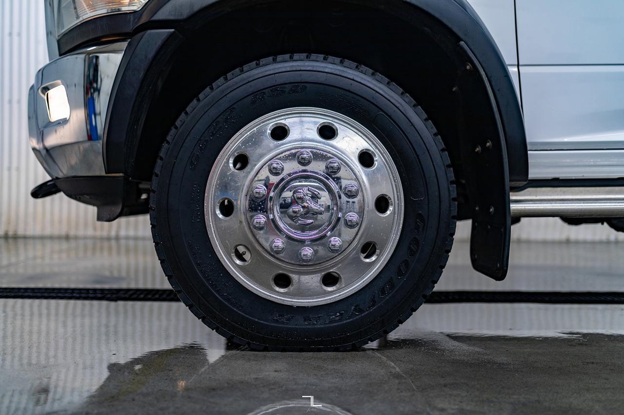 2015 Ram 5500 4x4 Reg Cab SLT Deck Diesel AISIN Red Deer AB