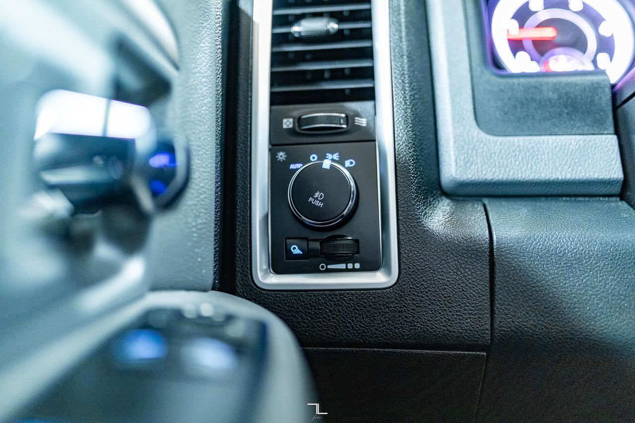 2015 Ram 5500 4x4 Reg Cab SLT Deck Diesel AISIN Red Deer AB