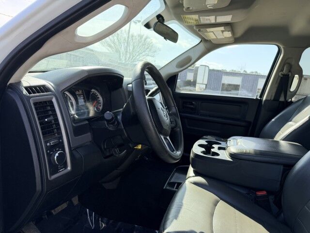 2015 Ram 5500 Crew Cab Walk In Service Body & Ladder Rack Henrico VA