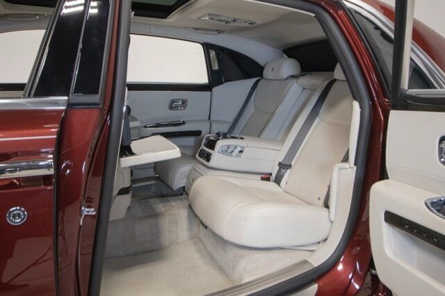 2015 Rolls-Royce Ghost EWB ($440,165 MSRP!!) *EXTENDED WHEEL BASE* *ONLY 5300 MILES* *1-OWNER* *$116,000 IN OPTIONS!* *CURTAINS* San Diego CA