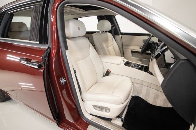 2015 Rolls-Royce Ghost EWB ($440,165 MSRP!!) *EXTENDED WHEEL BASE* *ONLY 5300 MILES* *1-OWNER* *$116,000 IN OPTIONS!!* *CURTAINS* San Diego CA