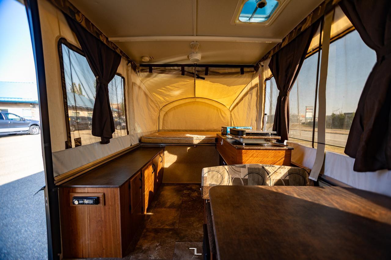 2015 Starcraft Comet Tent Trailer Kitchen Sleeps 6 Red Deer AB