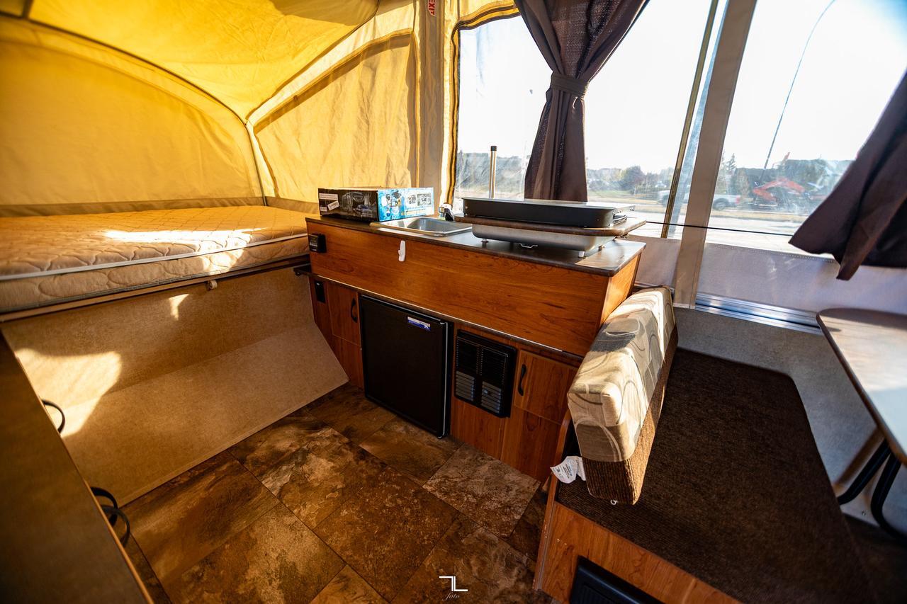 2015 Starcraft Comet Tent Trailer Kitchen Sleeps 6 Red Deer AB