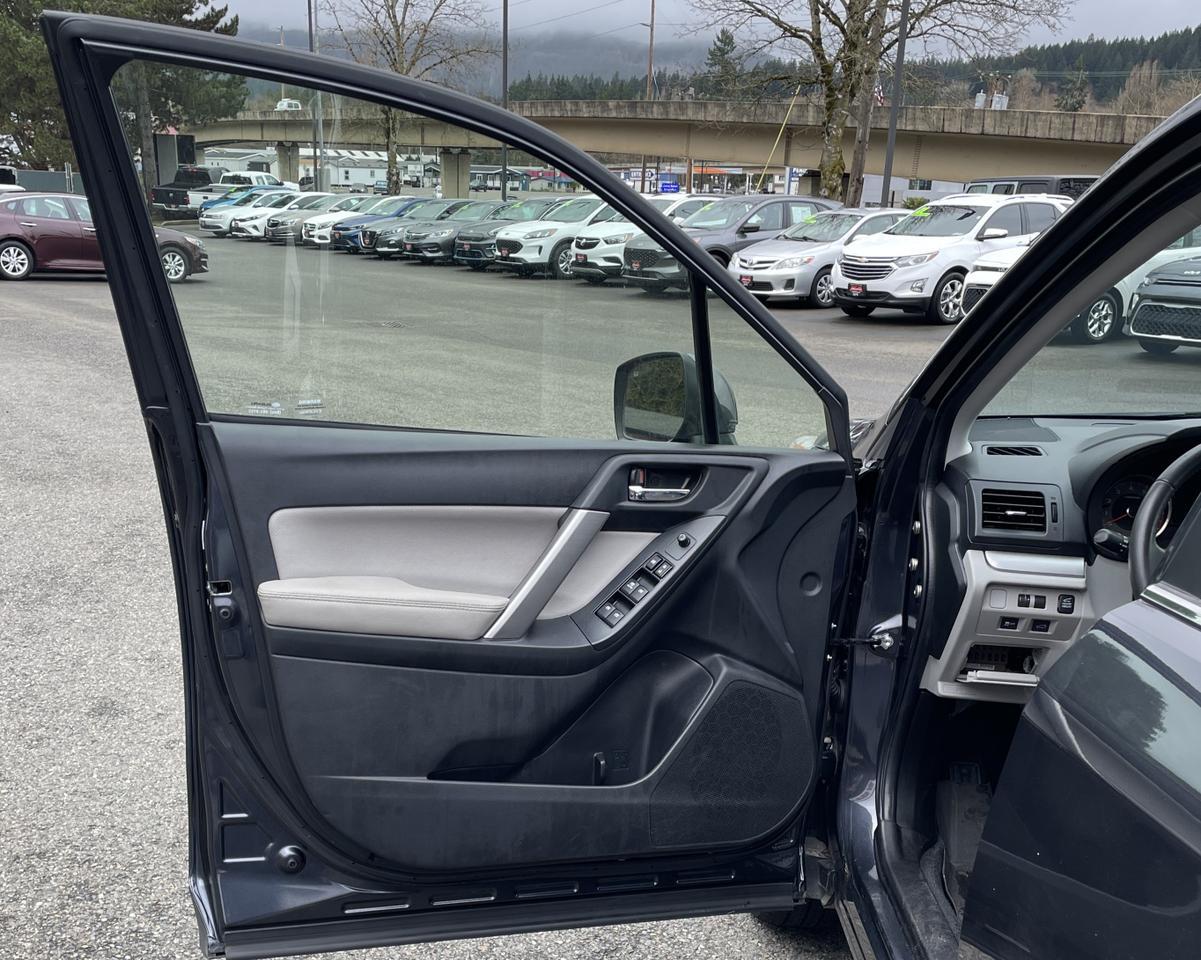 2015 Subaru Forester 2.5i Limited Sport Utility 4D Port Orchard WA