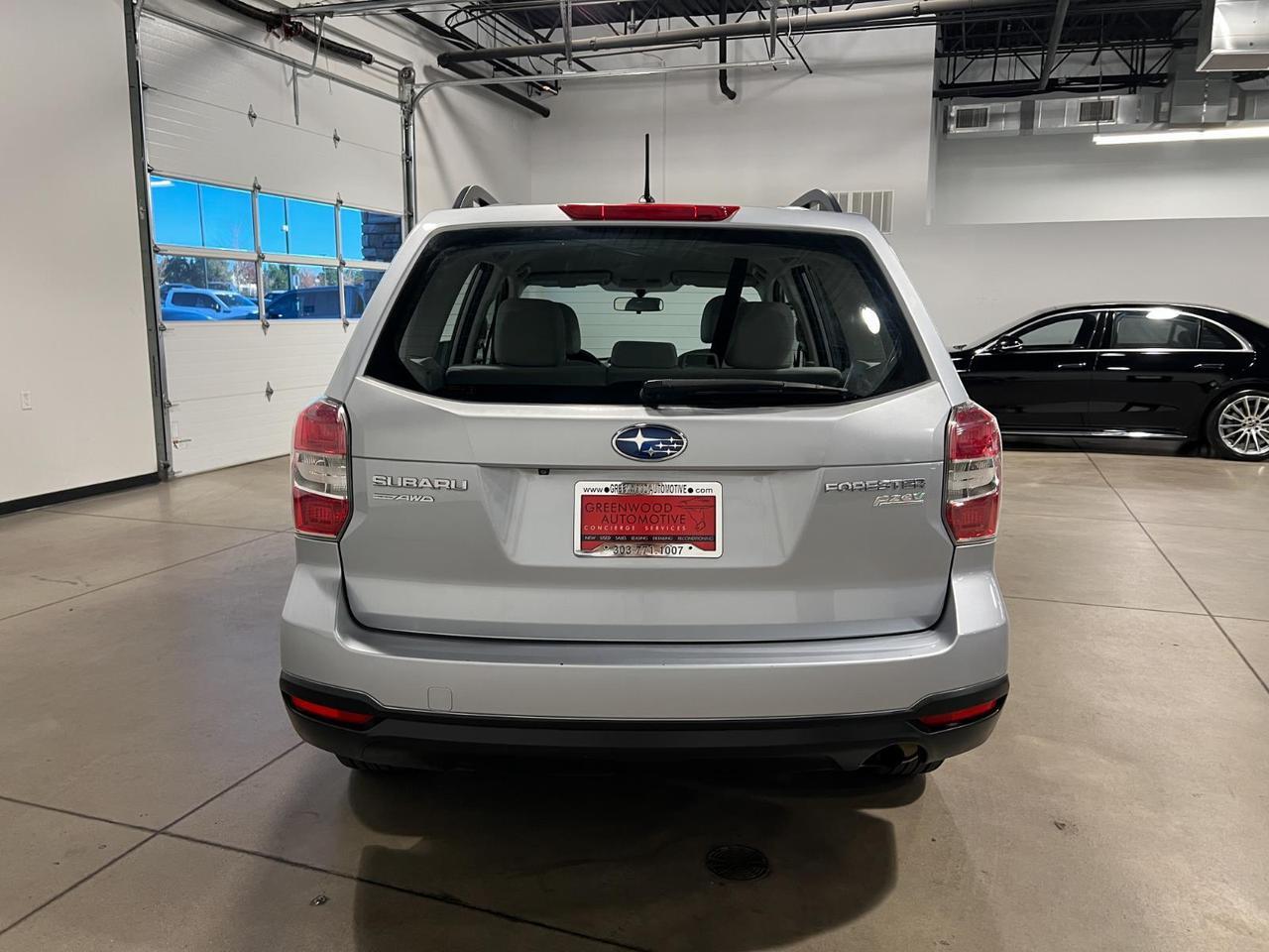 2015 Subaru Forester 2.5i photo 3