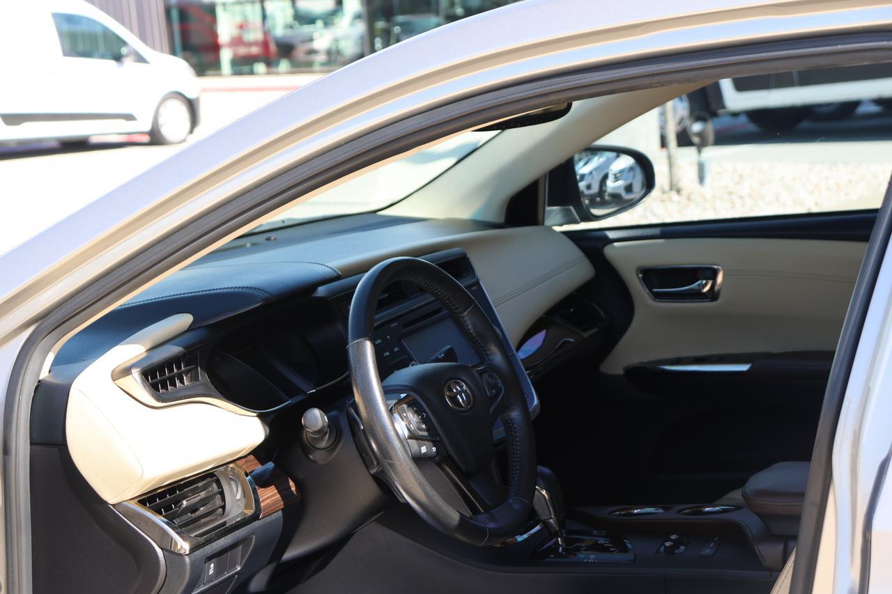 2015 TOYOTA AVALON XLE Houston TX