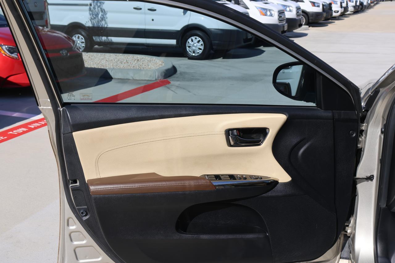 2015 TOYOTA AVALON XLE Houston TX