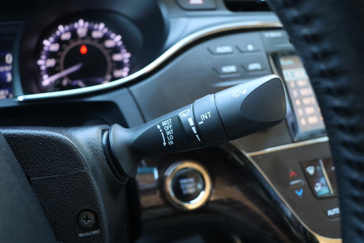 2015 TOYOTA AVALON XLE Houston TX