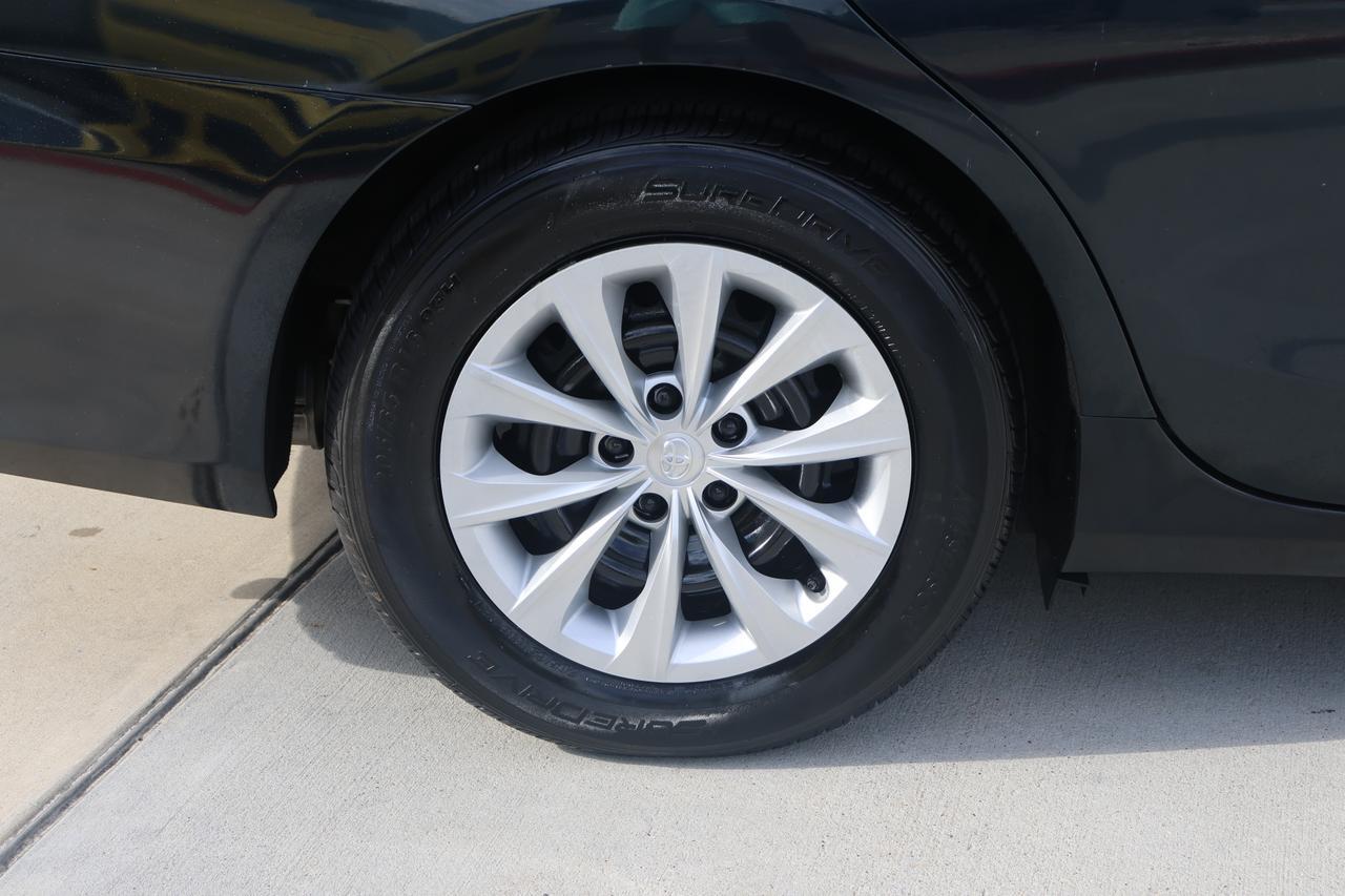 2015 TOYOTA CAMRY LE Houston TX