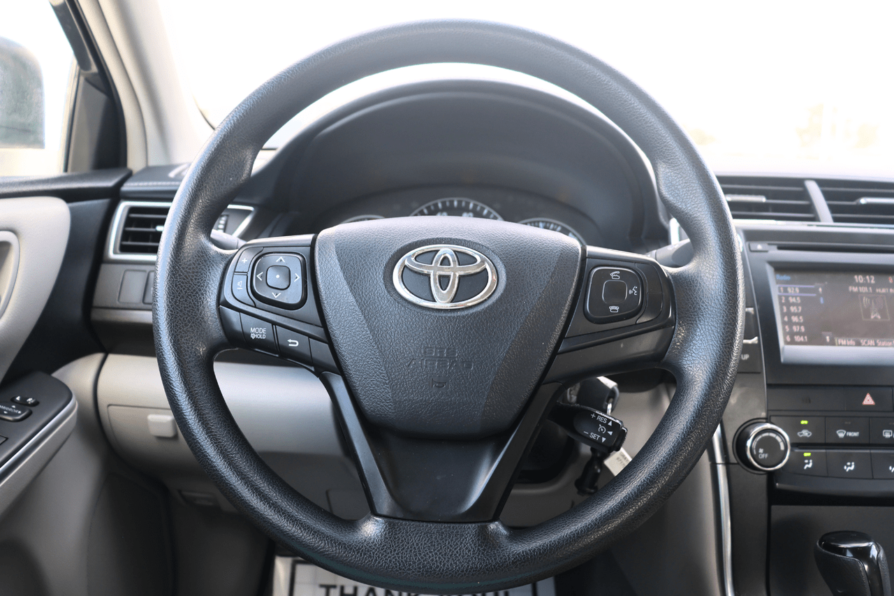 2015 TOYOTA CAMRY LE Houston TX