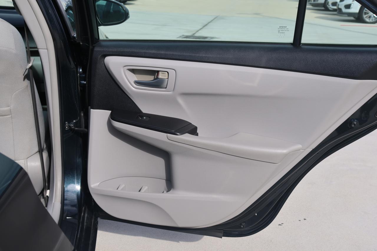 2015 TOYOTA CAMRY LE Houston TX