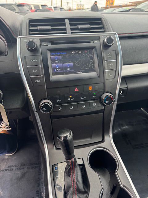 2015 TOYOTA CAMRY SE Grand Prairie TX