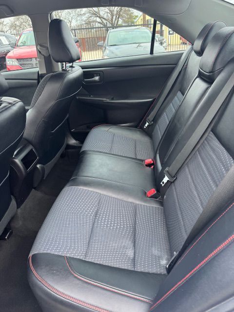 2015 TOYOTA CAMRY SE Grand Prairie TX