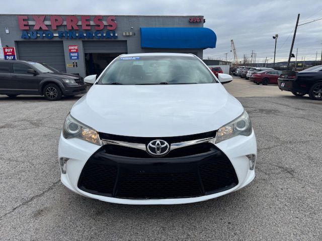 2015 TOYOTA CAMRY SE