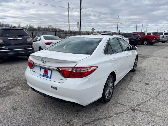 2015 TOYOTA CAMRY SE Grand Prairie TX
