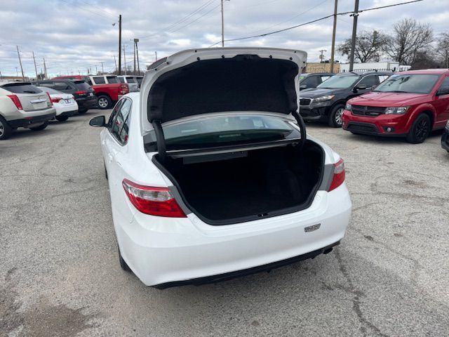 2015 TOYOTA CAMRY SE Grand Prairie TX