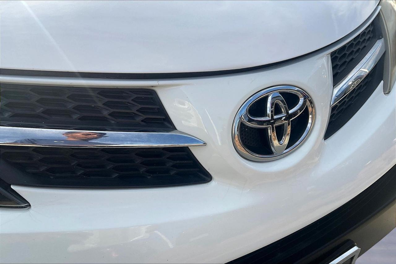 2015 TOYOTA RAV4 XLE Houston TX