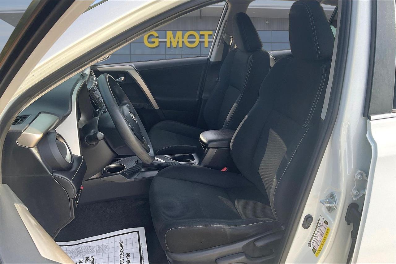 2015 TOYOTA RAV4 XLE Houston TX