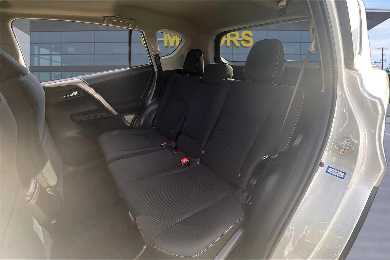 2015 TOYOTA RAV4 XLE Houston TX