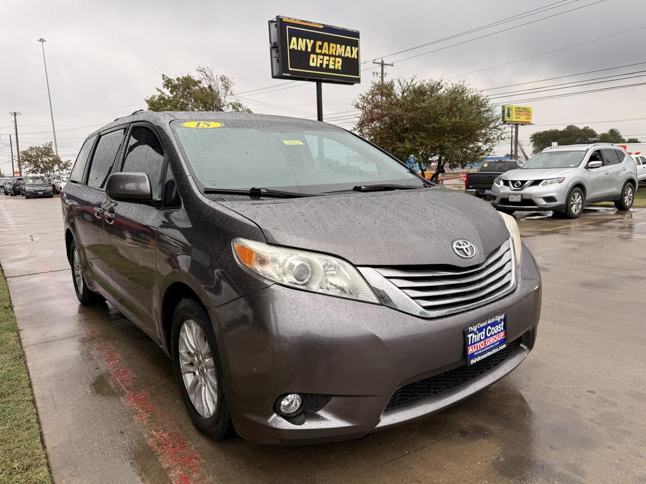 2015 TOYOTA SIENNA