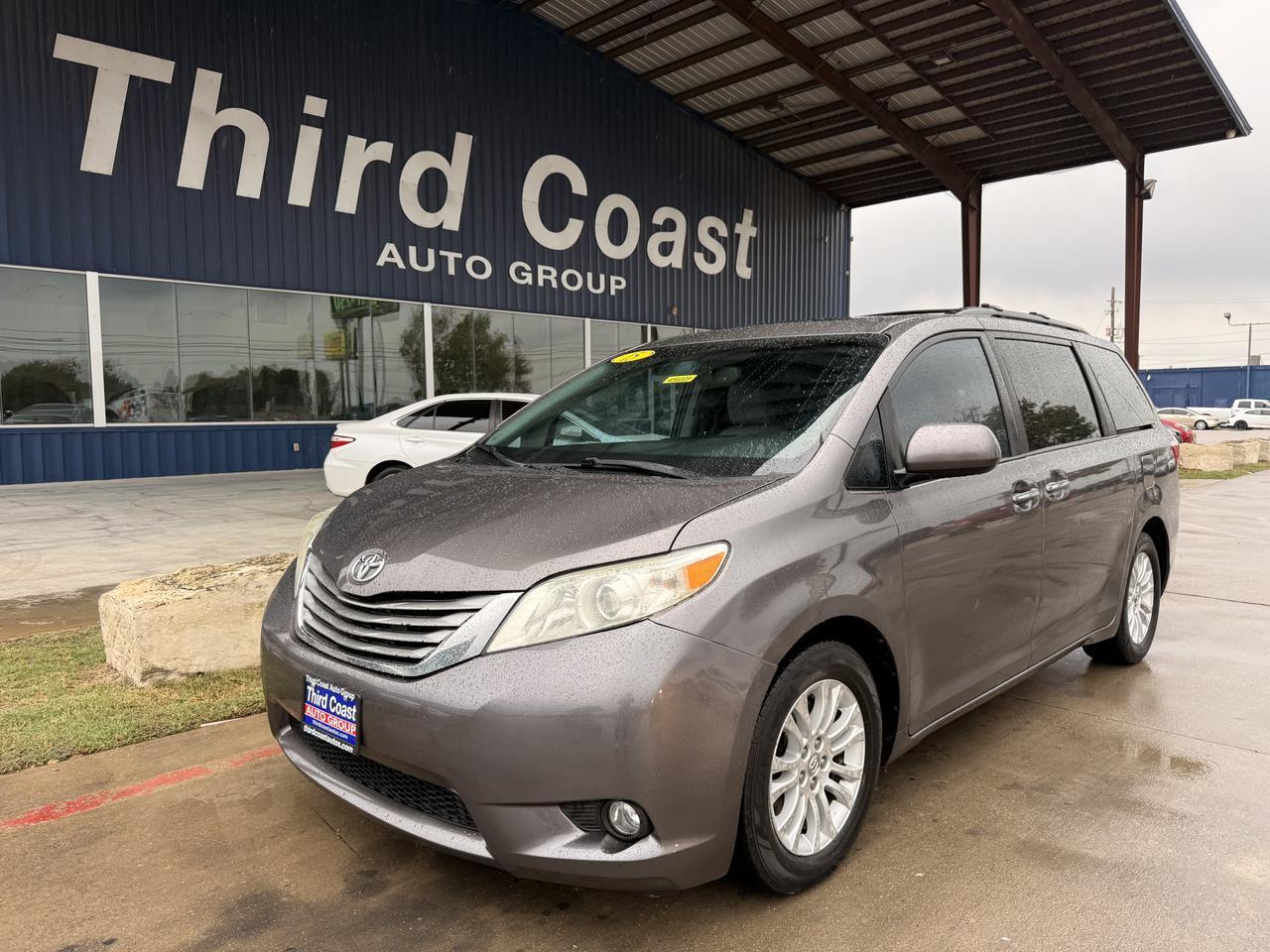 2015 TOYOTA SIENNA