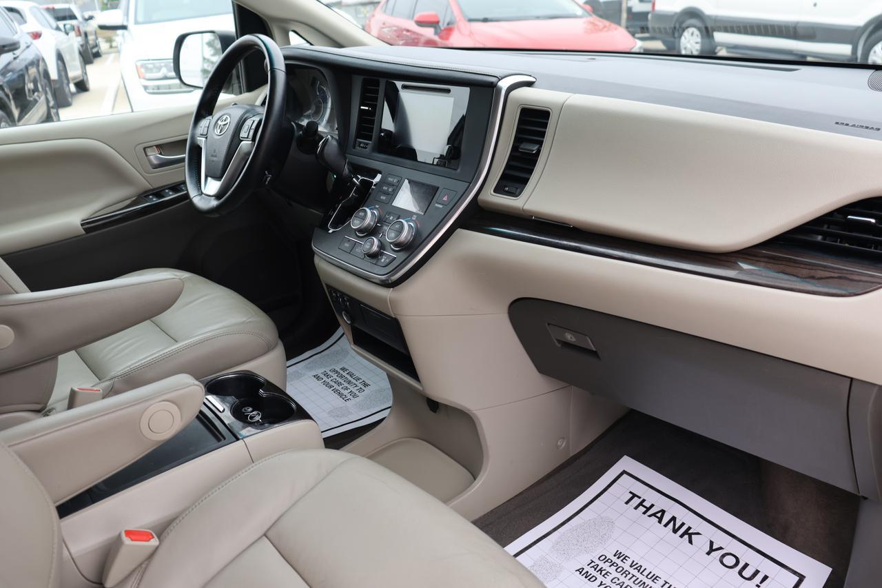 2015 TOYOTA SIENNA XLE Houston TX