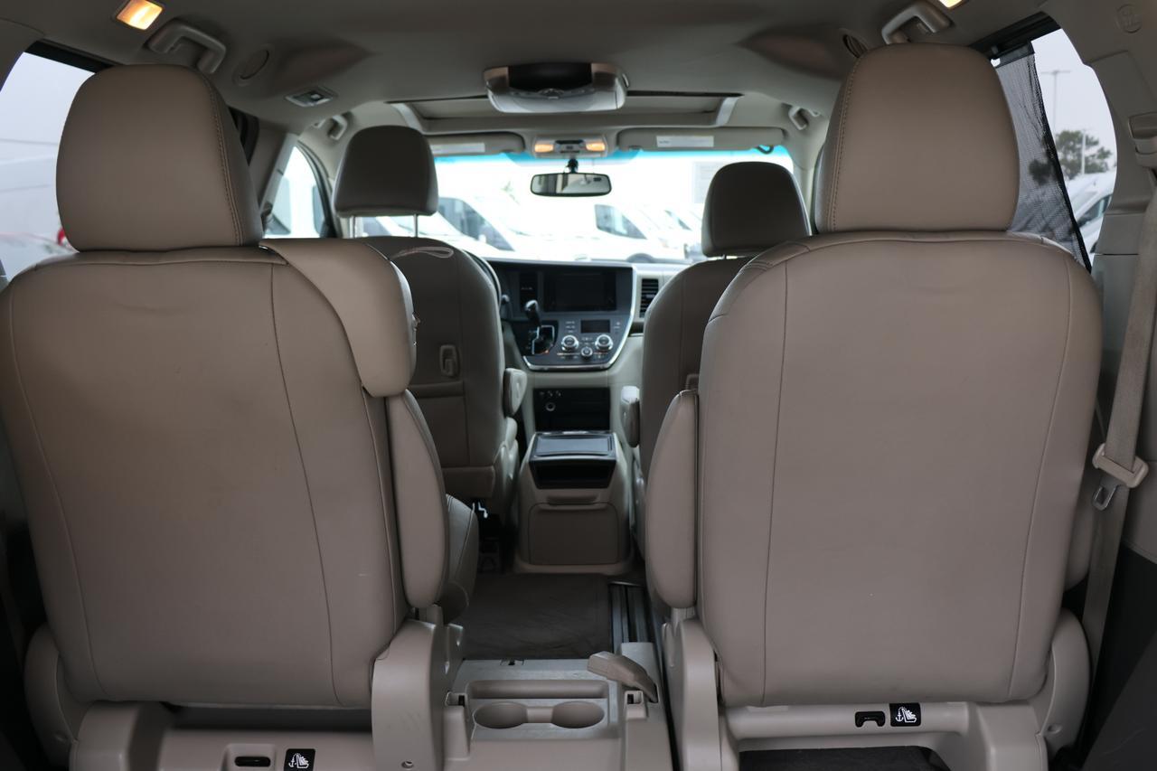 2015 TOYOTA SIENNA XLE Houston TX