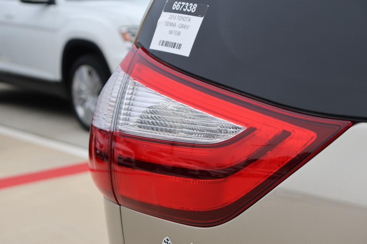 2015 TOYOTA SIENNA XLE Houston TX