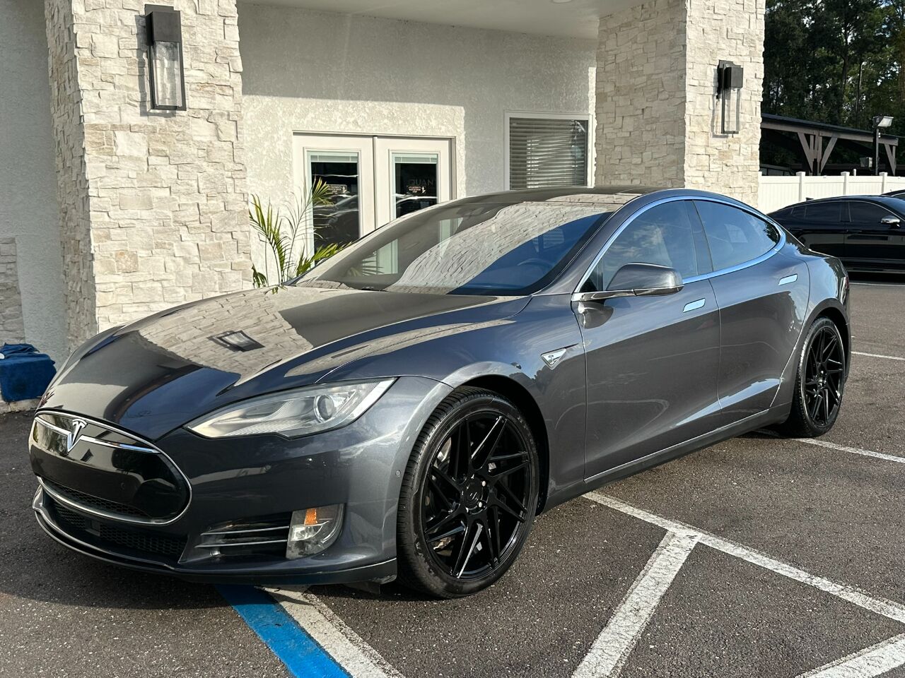 2015 Tesla Model S 4dr Sdn AWD 85D