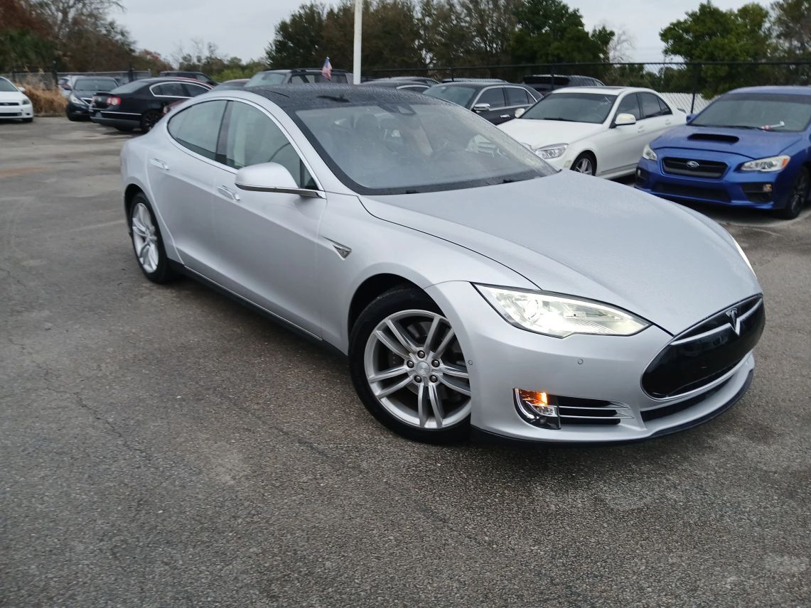 2015 Tesla Model S 60 Sedan 4D