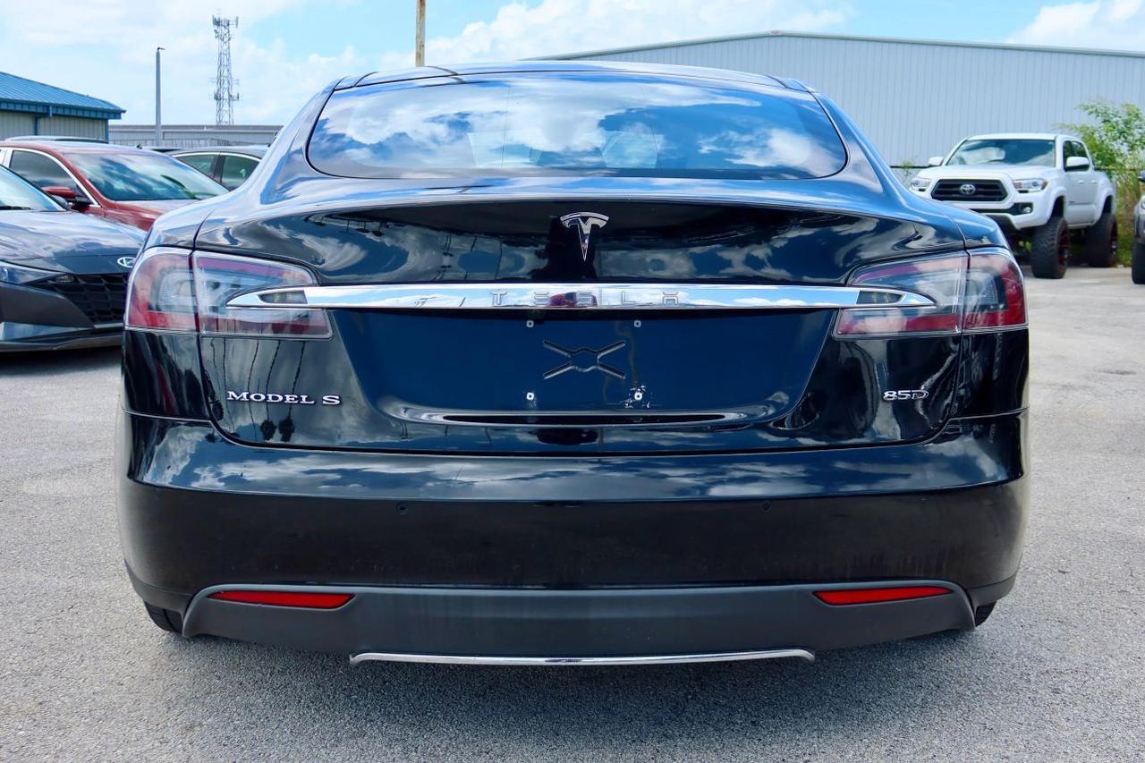 2015 Tesla Model S 70D Sedan 4D