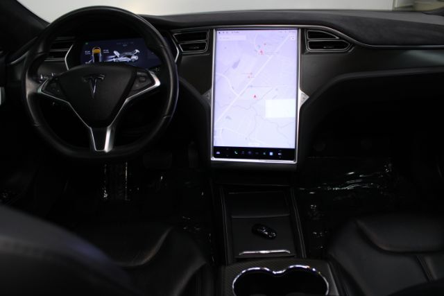 2015 Tesla Model S 85