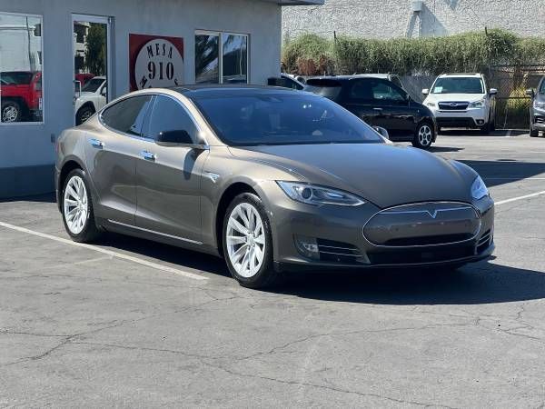 2015 Tesla Model S 85