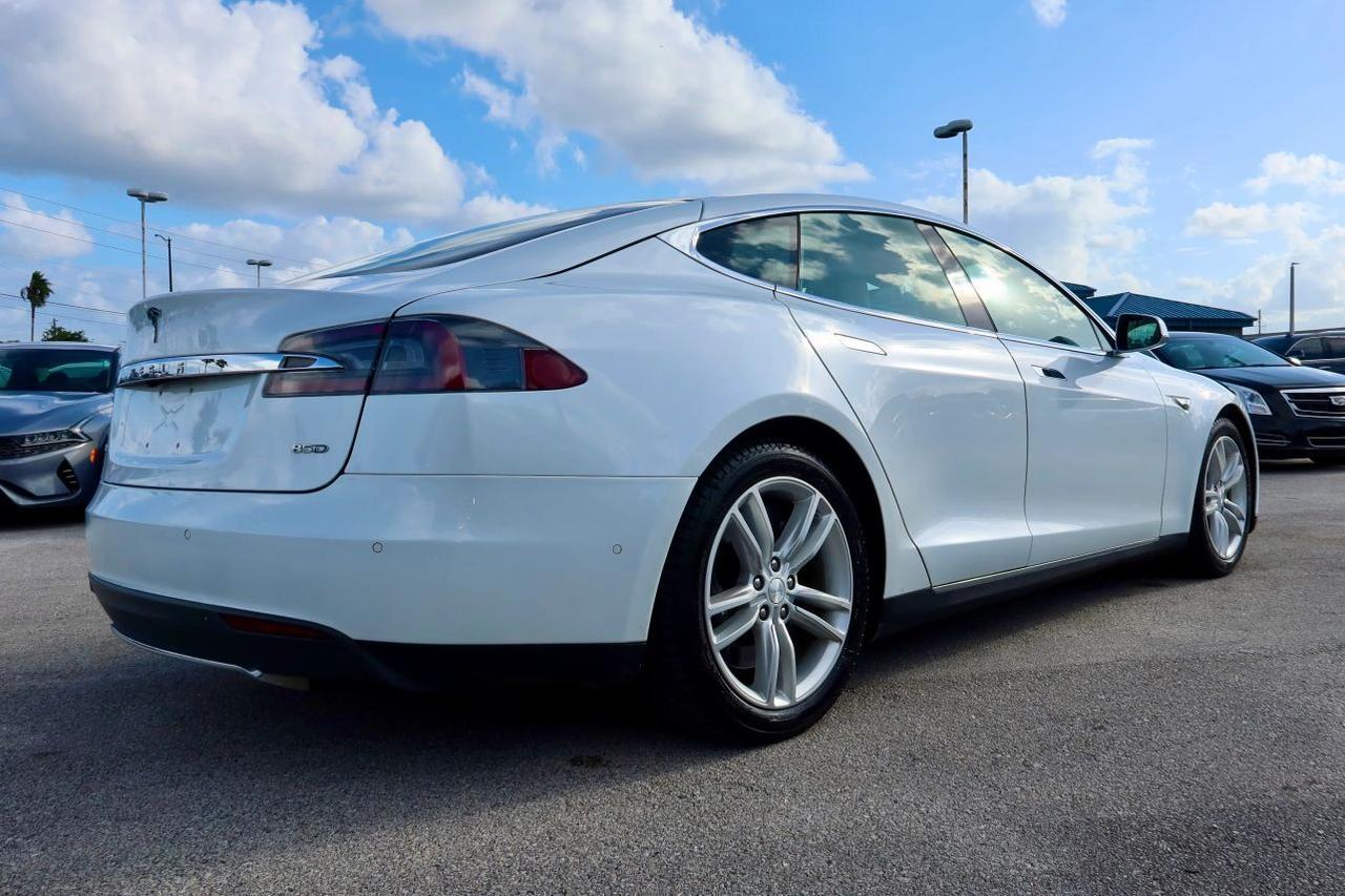 2015 Tesla Model S 85D Sedan 4D