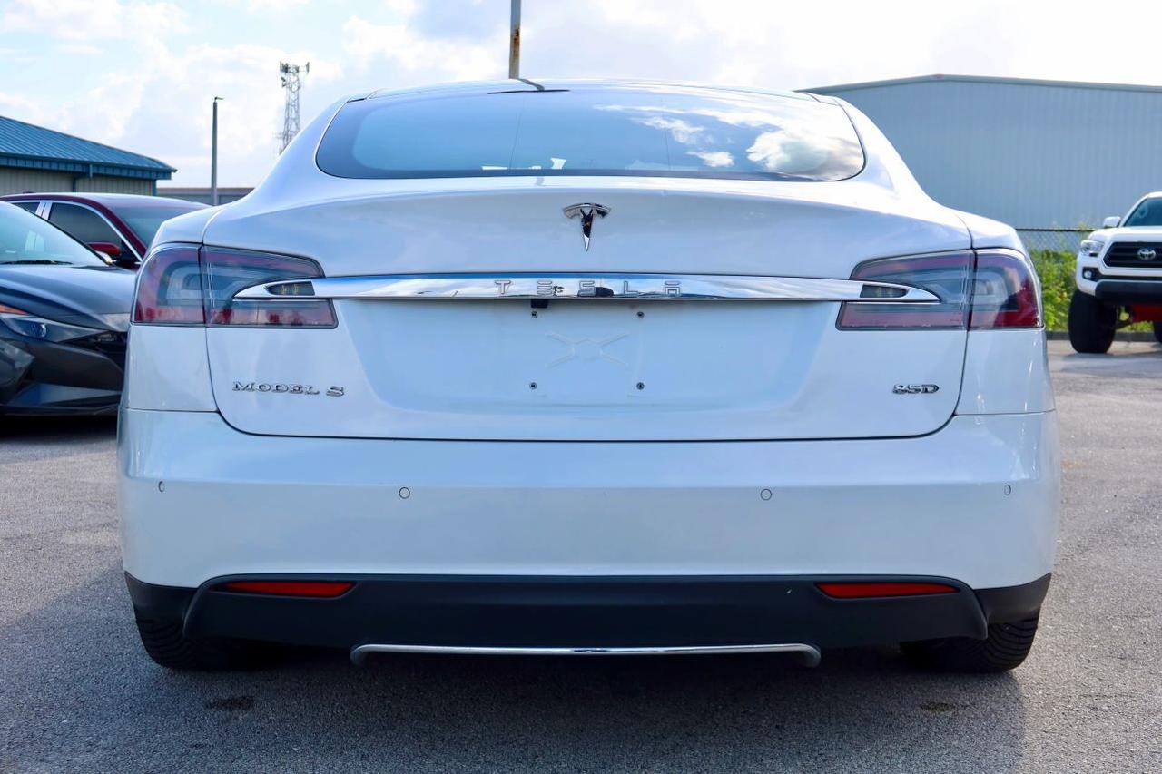 2015 Tesla Model S 85D Sedan 4D