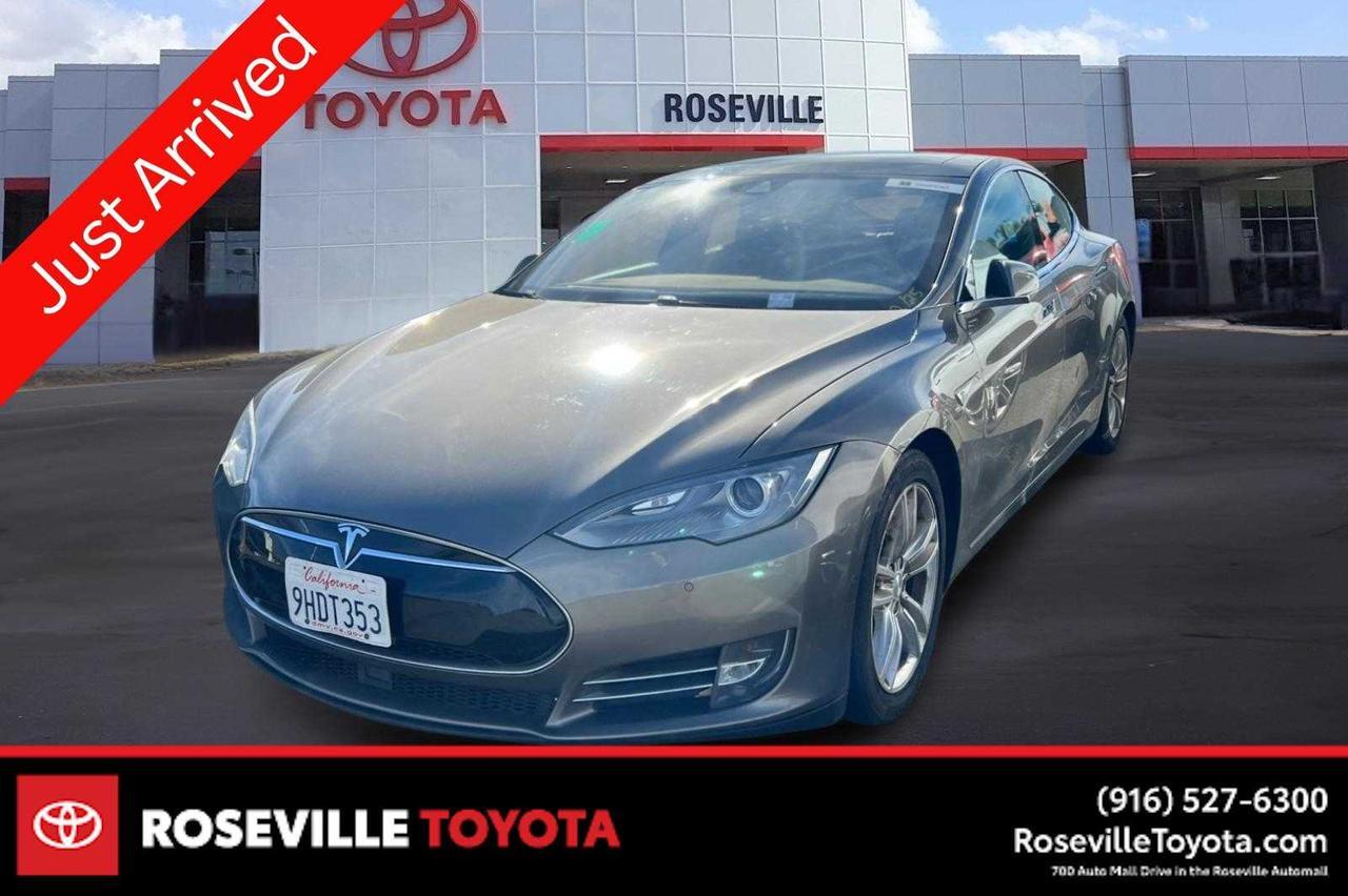 2015 Tesla Model S 90D