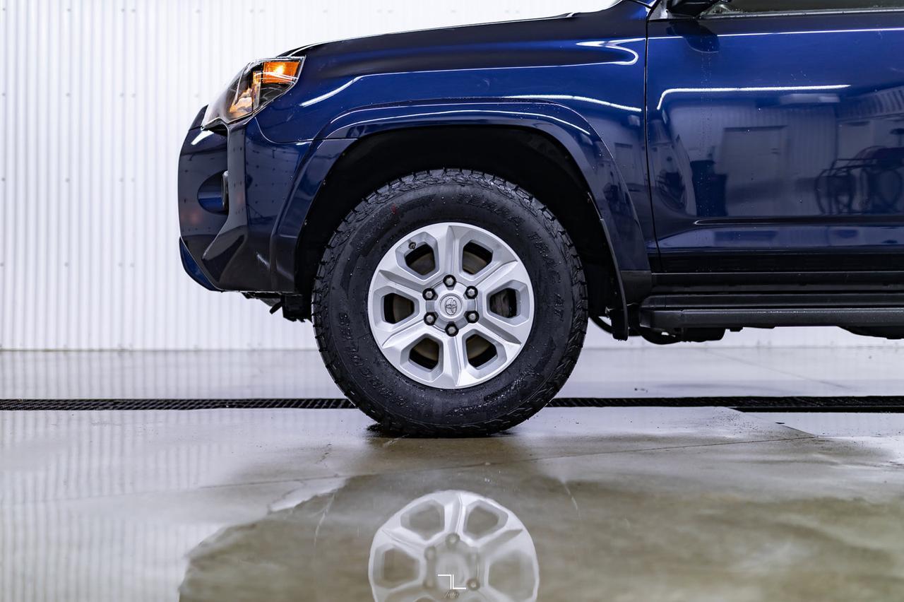 2015 Toyota 4Runner 4x4 SR5 Leather Roof Nav BCam Red Deer AB