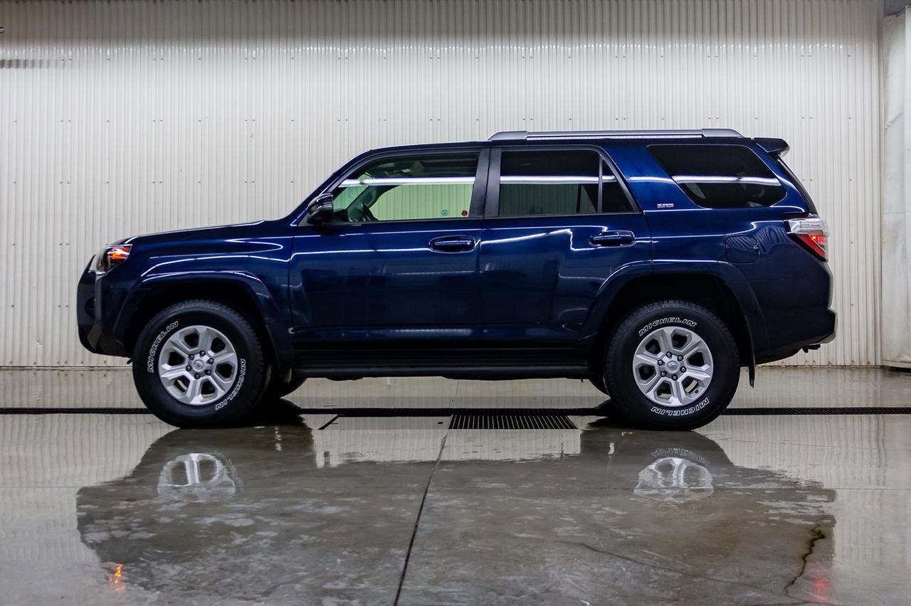 2015 Toyota 4Runner AWD SR5 Leather Roof Nav Red Deer AB