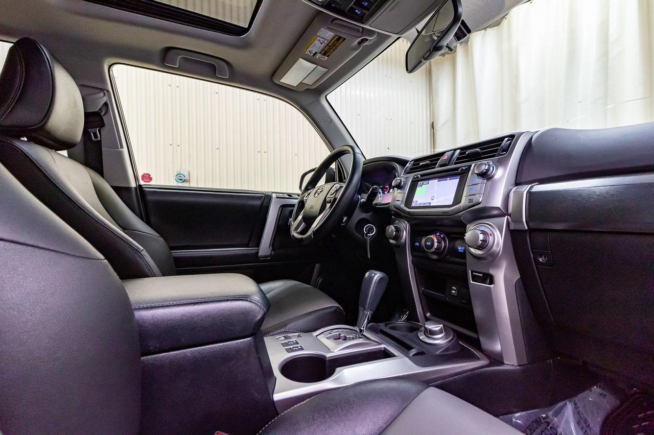 2015 Toyota 4Runner AWD SR5 Leather Roof Nav Red Deer AB