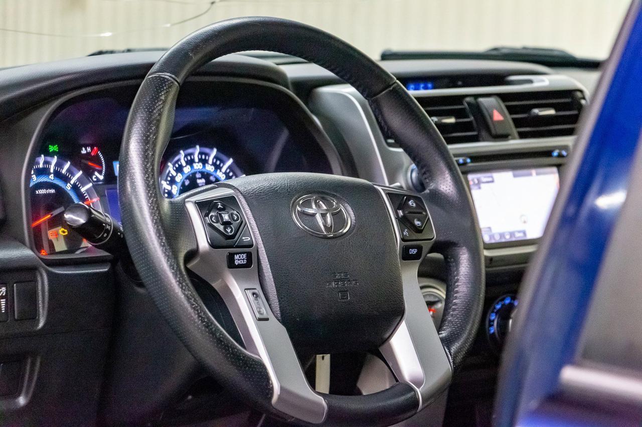 2015 Toyota 4Runner AWD SR5 Leather Roof Nav Red Deer AB