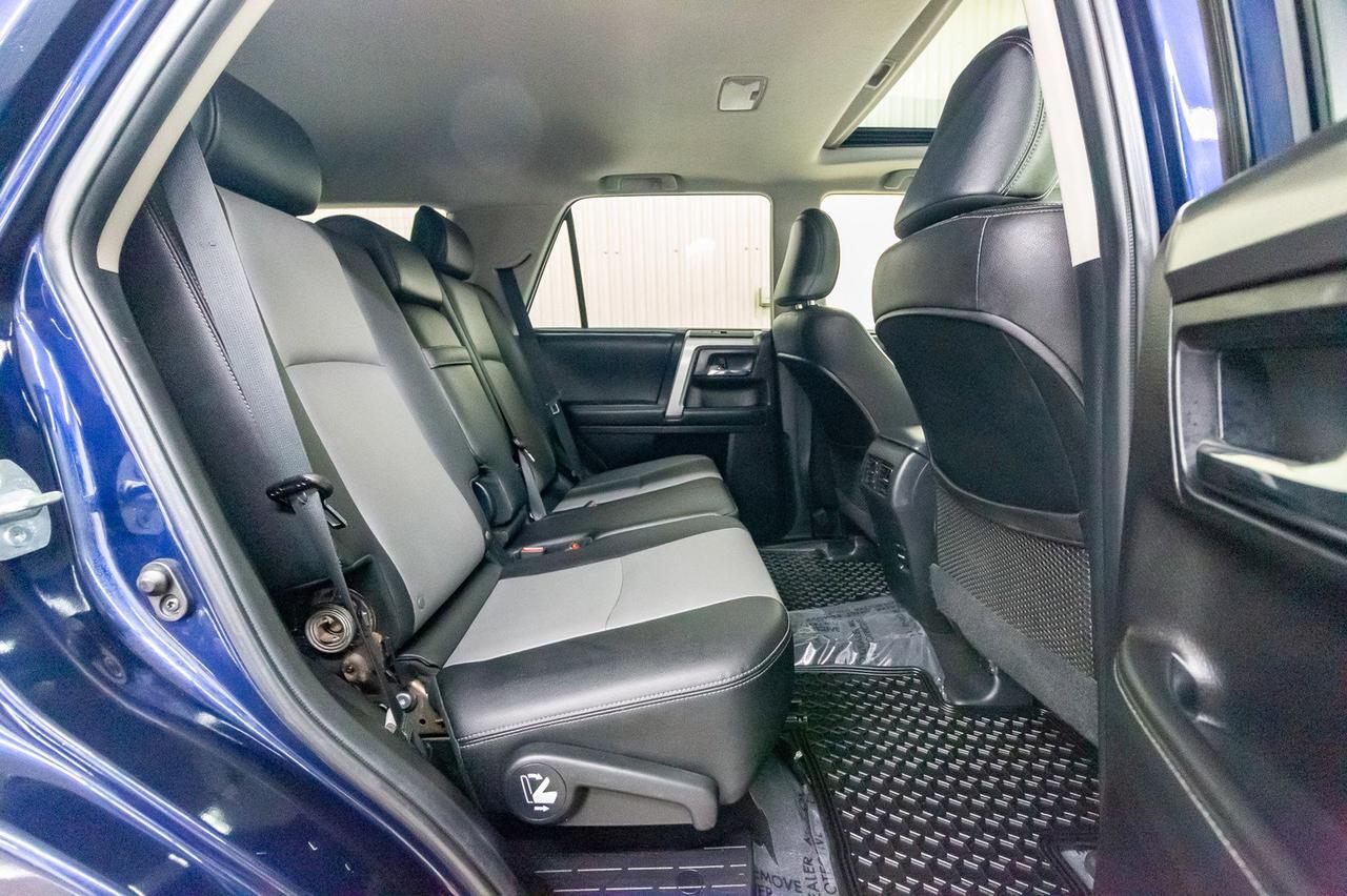 2015 Toyota 4Runner AWD SR5 Leather Roof Nav Red Deer AB