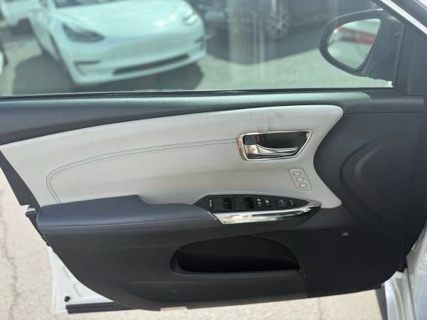 2015 Toyota Avalon Hybrid Limited Mesa AZ