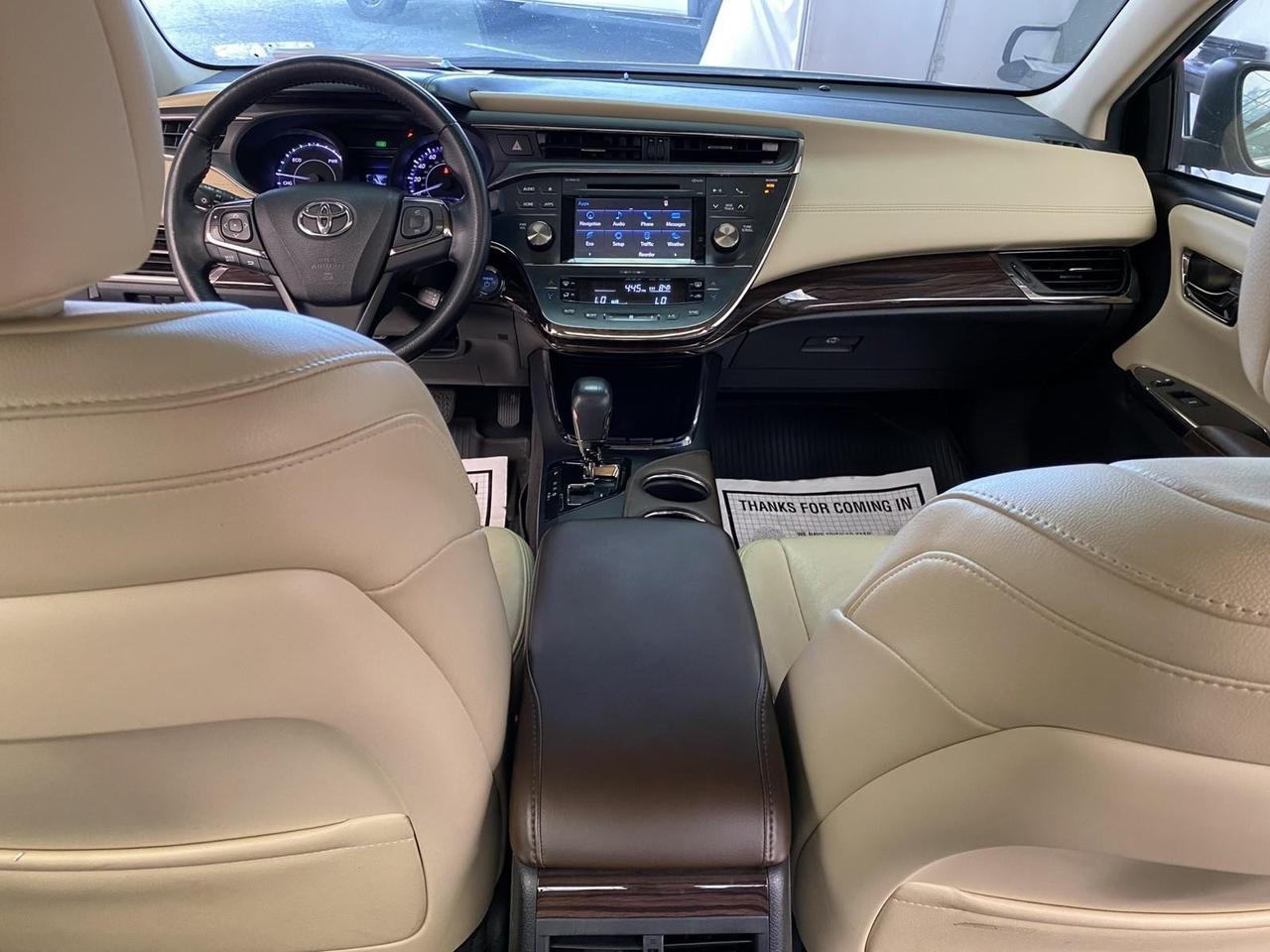 2015 Toyota Avalon Hybrid XLE Touring photo 11